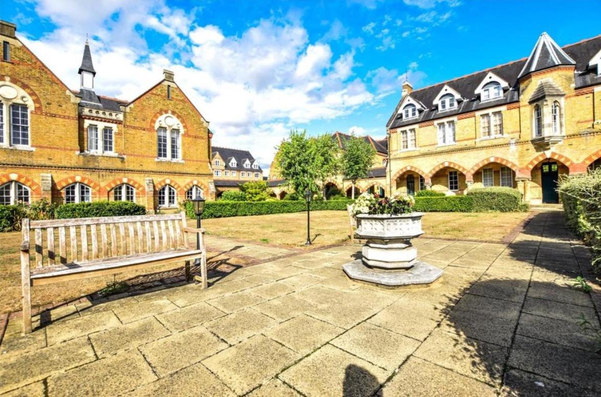Pinewood Cottage Watford  Exterior foto